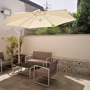 https://case-viola-elegante-e-sul-mare-di-mondello.sicilyhotelsitaly.net